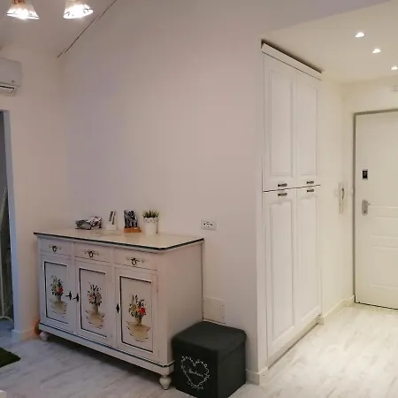 Tana Bianca Apartament